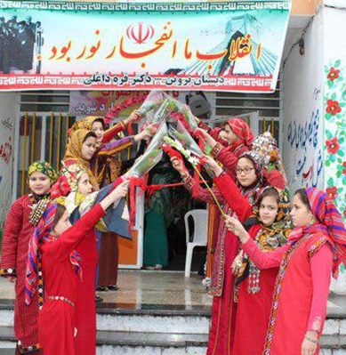 گزارش تصویری ازجشنواره غذاي سالم با عنوان دههي فجر و سلامت در گنبد
