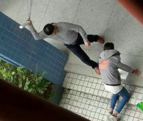 تنبیه عجیب دانش آموزان برای معلم گران تمام شد + تصاویر 