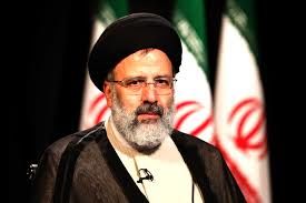 50 درصد ظرفیت صنعتی کشور ازکارافتاده و ظرفیت‌های کشور مانند شمع آب می‌شود