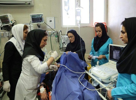 سانحه رانندگی برای اتومبیل کارکنان بیمارستان میرجاوه+ تصاویر 