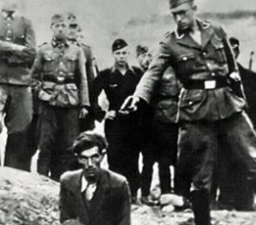 تصاویر دیده نشده از بی‌رحمی نظامیان در ادوار مختلف تاریخ 