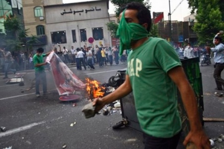 فتنه‌گران 88 از نجابت سیاسی در انتخابات اخیر درس بگیرند/ تمکین و تواضع در برابر قانون علی‌رغم تخلفات بزرگ