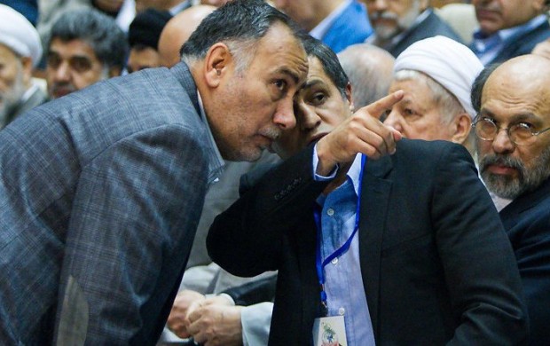 نگاهی کوتاه به مسئولیت های خانواده هاشمی در دانشگاه آزاد/ معروف سیدحسن خمینی  به محافظه کاری /عدم التزام به ولایت فقیه و قانون اساسی محسن هاشمی/ فرزندان هاشمی، دانشگاه را میراث آیت الله، برای خود می دانند تا مردم!