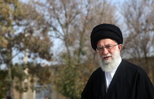 رهبر انقلاب روزانه چند ساعت کار می‌کنند؟+فیلم