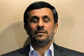 واکنش به حضور احمدی نژاد در تشییع پیکر شهدا 