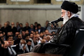 دیدار خانواده‌های شهدای مرزبانی و مدافع حرم با رهبر معظم انقلاب
