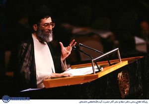 آیت الله خامنه‌ای: بنی‌صدر می‌گفت من از امام محبوب‌ترم!