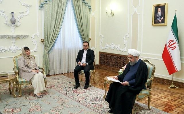حجاب سفير جديد اسلووني در ديدار با روحاني
