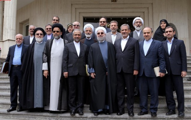 یقه کشی جریانات سیاسی در تحمیل وزرای جدید برای کابینه دوازدهم