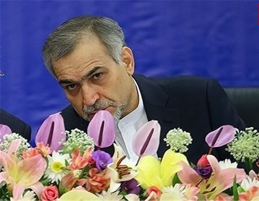 فریدون به دلایل نامعلوم از دی ترخیص و در بهمن بستری شد 
