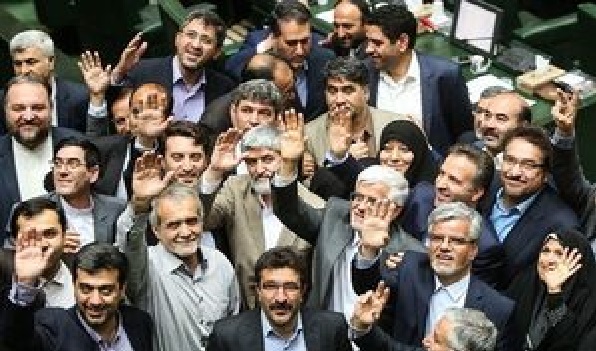 دبیر نهضت آزادی: ارزانی می‌خواهید، با آمریکا مذاکره کنید!/ وعده آخوندی برای حل مشکلات و ارزانی با امضای FATF