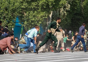  سه عضو یک گروهک به اتهام تمجید از حمله تروریستی اخیر در اهواز بازداشت شدند