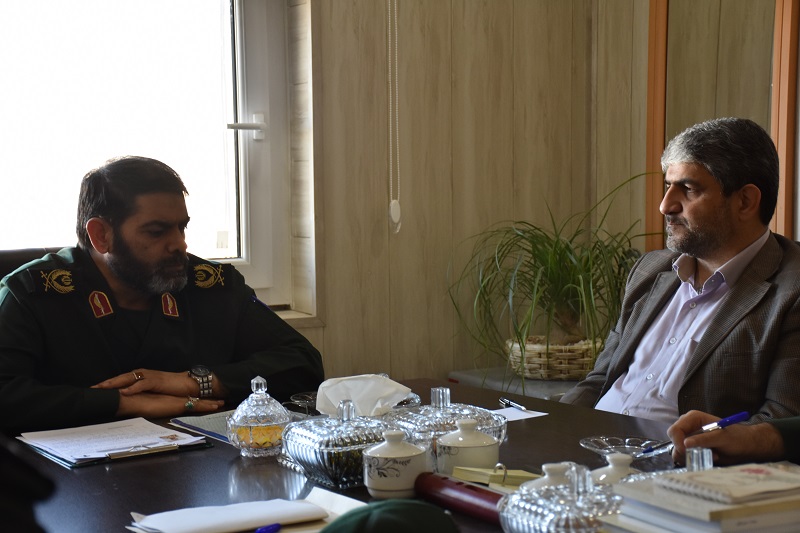 عده ای کلمه ی دینی را از مردم سالاری دینی حذف کرده و فقط مردم سالاری را تعریف می کنند/ اگر با مردم خوب برخورد کنیم ، مردم هم با ما خوب برخورد خواهند کرد