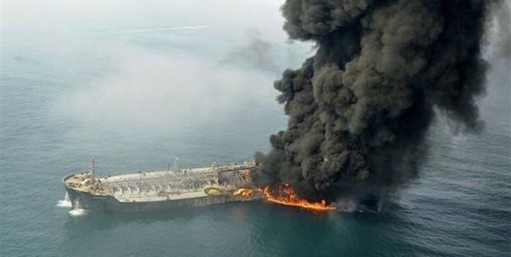 تجمع جمعی از خانواده‌های جانباختگان حادثه سانچی مقابل نهاد ریاست جمهوری 