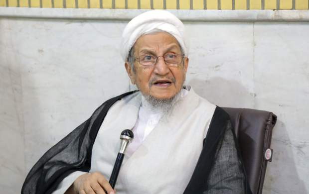 مرجع تقلید فتنه‌گران: باید جلوی آمریکایی‌ها کوتاه آمد/ رضاخان هم خدماتی داشته‌ است/ ائمه ما تقیه می‌کردند و گاهی خلاف حکم خدا هم سخن می‌گفتند