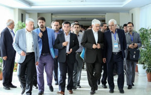 «بردگی جریانی» اصلاح‌طلبان در مقابل روحانی