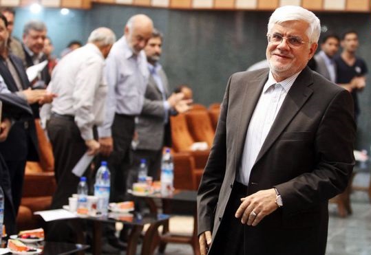 این بار نوبت آقای عارف شد/ علت حمله به رئیس فراکسیون امید مجلس