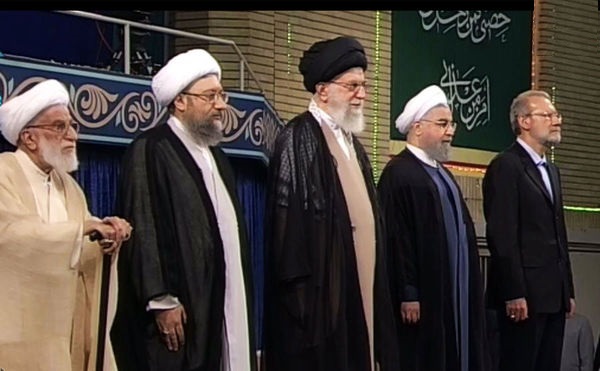 چارچوب کلان رهبری برای آغاز دورانی جدید از مدیریت اجرایی کشور/ حمایت بیشتر از حسن روحانی؟