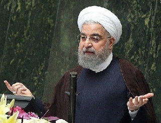عکس/ ژست‌های جالب آقای روحانی در مجلس