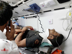 محبوس شدن ۱۴ شهروند در یک مینیبوس