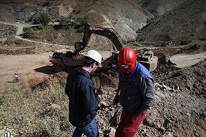 کارگران بزرگترین معدن طلای ایران ۴ ماه حقوق نگرفتهاند