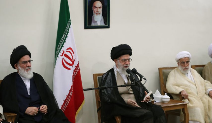 نخبگان آمریکا از داشتن چنین رئیس‌جمهوری احساس شرم می‌کنند/ باید در مذاکرات درخصوص نقض برجام دقت لازم انجام می‌گرفت تا این‌گونه نشود