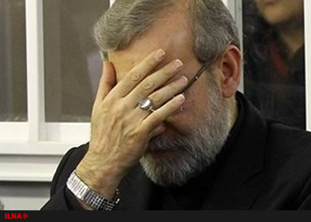 علت هم نشینی لاریجانی با خاتمی چیست؟ | پشت پرده عکس لاریجانی و خاتمی در مجلس عزاداری