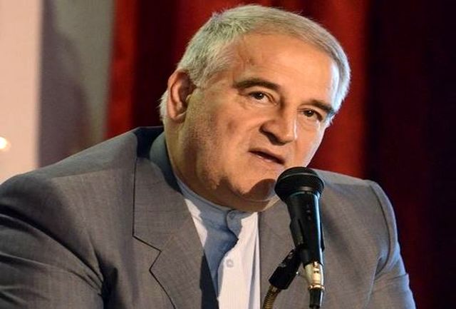 نگاه در وزارت کشور بر ابقاء و یا ارتقاء من است / از طرف وزارت کشور هیچ صحبتی به معنی اینکه باید تغییر کنم با من نشد