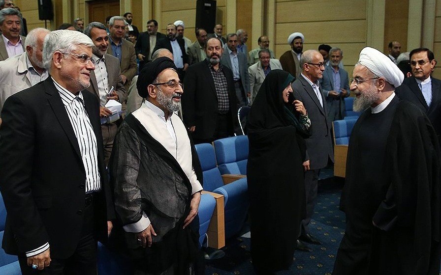 از جنگ تمام عیار خیابانی برای حمایت از روحانی تا فرار از پاسخگویی! / چرا اصلاح‌طلبان باید پاسخگوی دولت روحانی باشند نه مطالبه‌گر