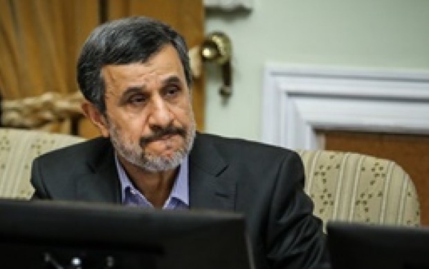 ماجرای سرکشی‌های احمدی‌نژاد در مقابل رهبری
