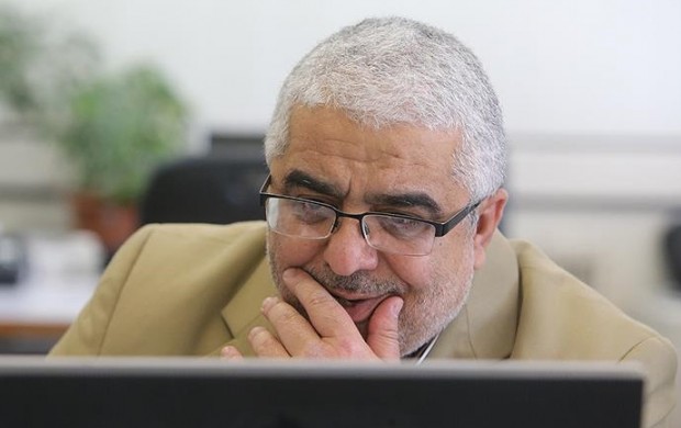 احمدی نژاد به دنبال حذف یاران امام(ره) بود!