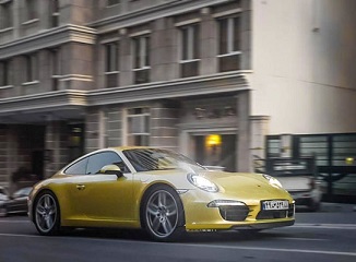 پورشه طلایی در تهران! +عکس