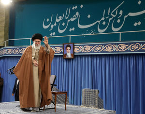 این نبرد ایران و اسلام است با ضدایران و ضد اسلام/ اید بین مطالبات بهحق مردم و حرکات وحشیانه تفکیک قائل شد/ مطالبات مردم ربطی به پرچم آتشزدن و توهین