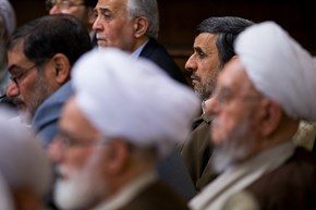 احمدی نژاد آفتابی شد