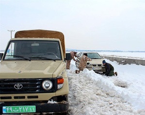 دعوا در میان اصلاح طلبان/ نامگذاری یک خیابان مهم تر است یا برف روبی؟