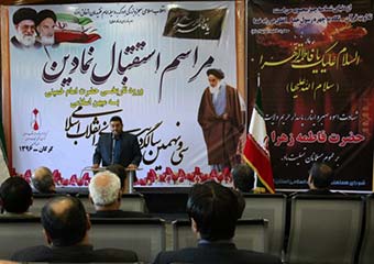 تصاویر / از مراسم نمادین ورود امام در فرودگاه و غبارروبی گلزار شهداء