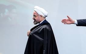 روحانی صدای چند عدد پیاده نظام آمریکا در آشوب‌های دی ماه را شنید اما صدای میلیونها مردم را مراسم 22 بهمن نمی شنود؟