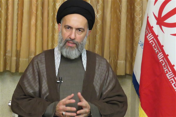 وحدت، ایمان و بصیرت لازمه حفظ انقلاب است/ تربیت نیروی انسانی متخصص از سوی دانشگاهیان