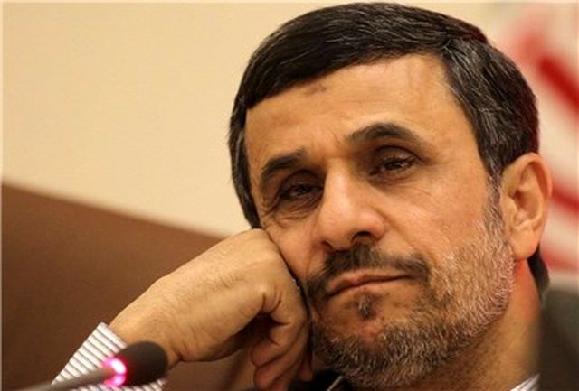 دو خط موازی حامیان محمود احمدی‌نژاد و اصلاح‌طلبان رادیکال به هم رسیدند شب 22 بهمن ساواکی نشوید 