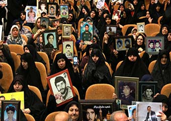 عکس/ گردهمایی بزرگ مادران و همسران شاهد گلستان