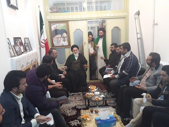 عکس/ دیدار جمعی ازجوانان استان گلستان با آیت الله سید عبدالهادی حسینی شاهرودی