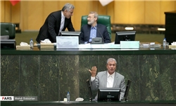 علی ربیعی با 2 رای بیشتر در وزارت کار ماندگار شد 