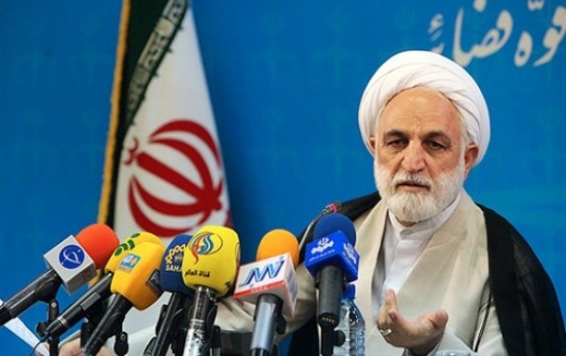 علت بازداشت مشایی/ افرادی که قانون را بر نمی تابند مصداق صریح دیکتاتور هستند/ نیروی انتظامی کشاورزان را اغتشاشگر نمی‌داند