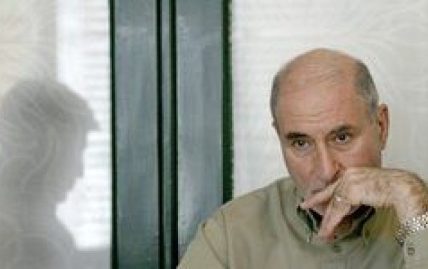 دُم شما با گروهک‌های برانداز گره خورده؛ آقای نبوی!