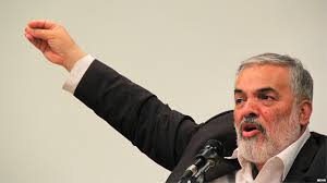 جسد بی جان بقایی، بیش‌تر از بقایی زنده ولی رسوا و بی آبرو به درد معرکه گیری های احمدی نژاد می خورد