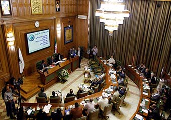 استاندار گلستان در لیست نامزدهای شهرداری تهران/ اصلاح طلبان دست بردار سیاسی بازی نیستند/ وقتی در بر پاشنه سیاست می چرخد