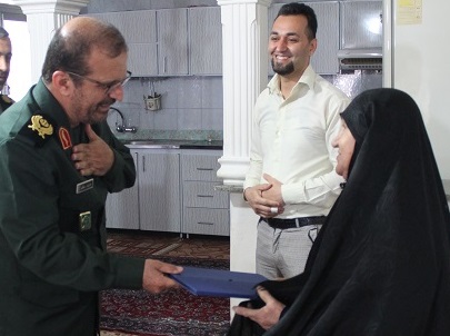 گزارش تصویری: دیدار فرمانده سپاه نینوا با خانواده شهید رجنی