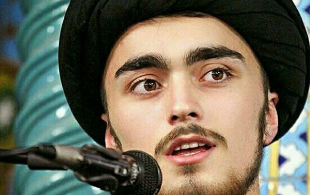 پاسخ احمد خمینی به انتقادات مراسم عمامه‌گذاری