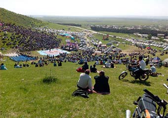 عکس مراسم سالگرد تولد مختوم قلی فراغی 