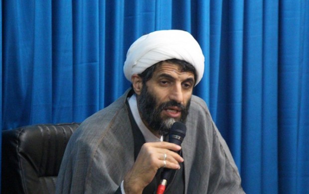 با این بی تدبیری ها دل رهبر را خون میکنند